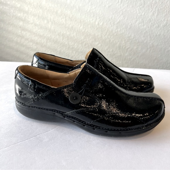 Clarks Artisan Unstructured Unloop leather slip on shoes - Picture 1 of 9